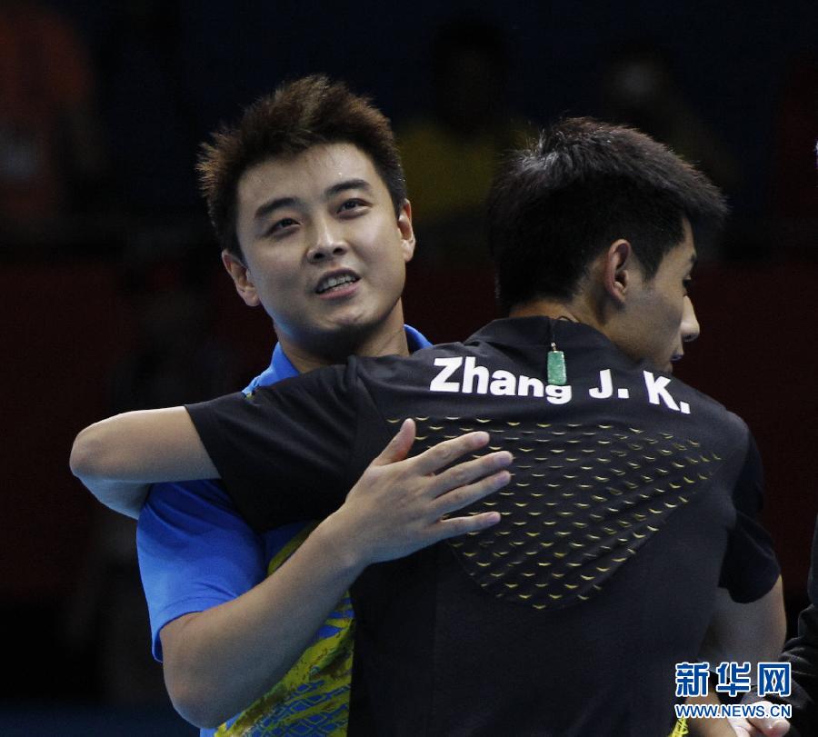 【AG亚娱集团】室内设计师做文案画图宣泄表情包改图改的要发疯奔溃图片