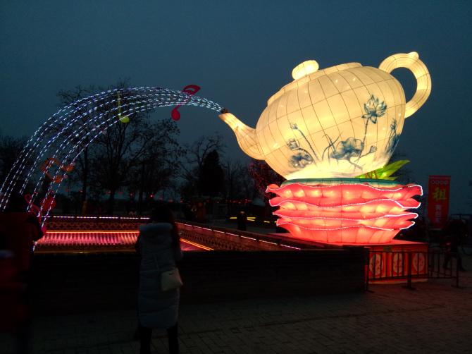 海宁百余萌娃体验“逃生帐篷” 寓教于乐学消防_AG亚娱集团