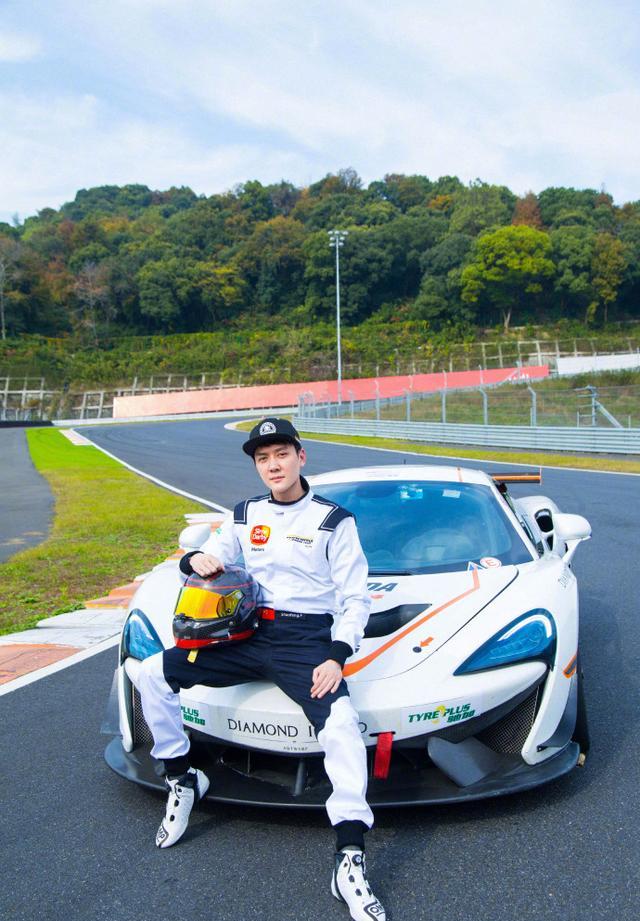 省疾控中心携手郑州公交二公司推出“艾心号”公交宣传车【AG亚娱集团】(图4) AG亚娱集团官方