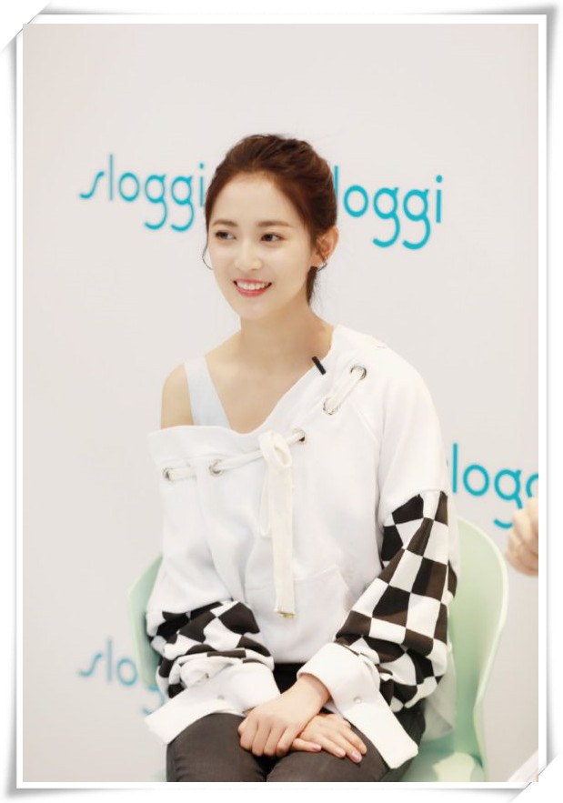 “AG亚娱集团”美再列6家中国媒体为“外国使团” 外交部:将作合法须要反映(图4) AG亚娱集团官方