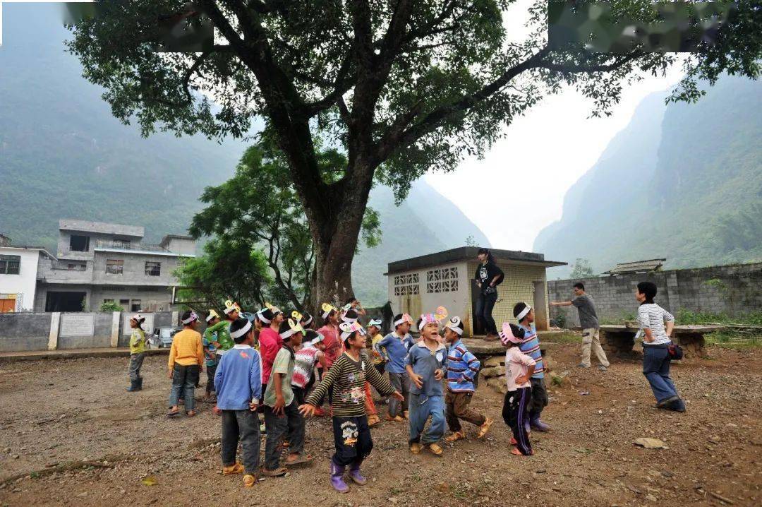 ‘AG亚娱集团’
99公益日 如何写出10W+新媒体流传文案？大咖线上课相识一下(图9)