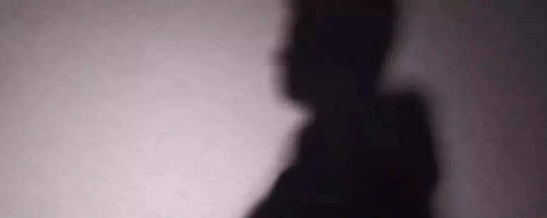 AG亚娱集团|
求职遭遇“色情骚扰” 小心隐藏在招聘网站里的“皮条客”!(图4) AG亚娱集团|
求职遭遇“色情骚扰” 小心隐藏在招聘网站里的“皮条客”!(图4)