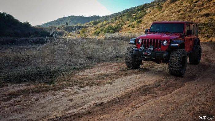 ag亚娱官网：
牧马人越野的篇章 从未被翻阅 也从未随波逐流 (图15)