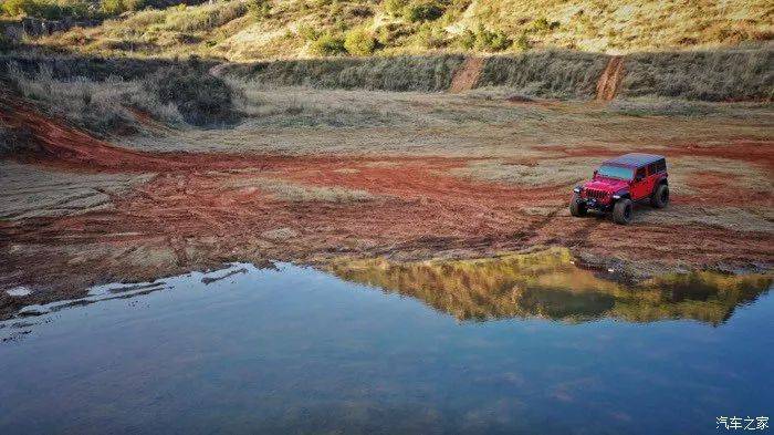 ag亚娱官网：
牧马人越野的篇章 从未被翻阅 也从未随波逐流 (图21)