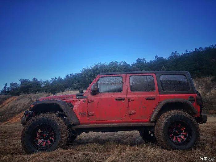 ag亚娱官网：
牧马人越野的篇章 从未被翻阅 也从未随波逐流 (图25)